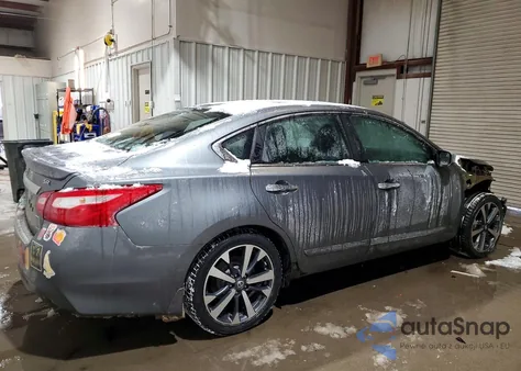 2016 Nissan Altima 2.5 z USA, uszkodzony, nr VIN 1N4AL3AP0GC267629